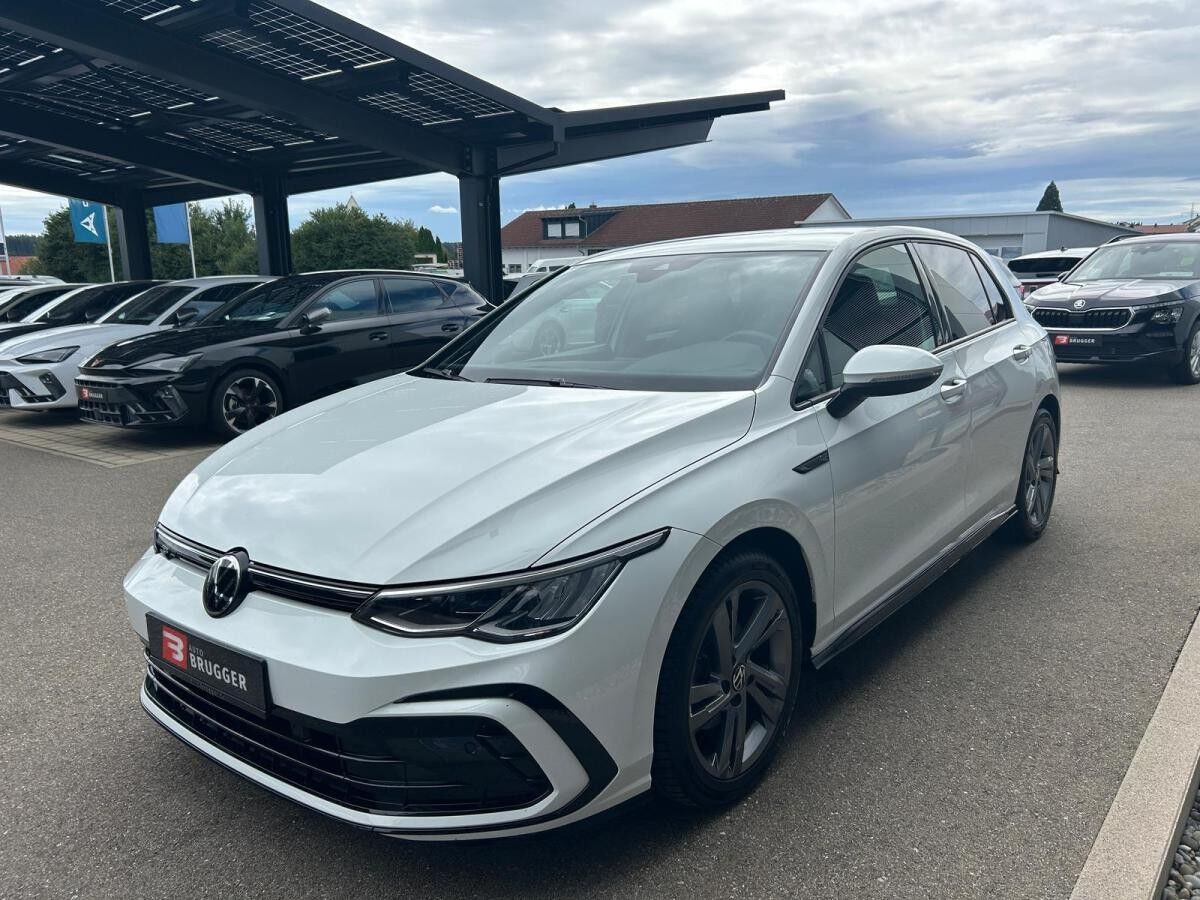 Volkswagen Golf 1.5 TSI R-LINE ACC LED KAMERA APPLE-CAR-PLAY