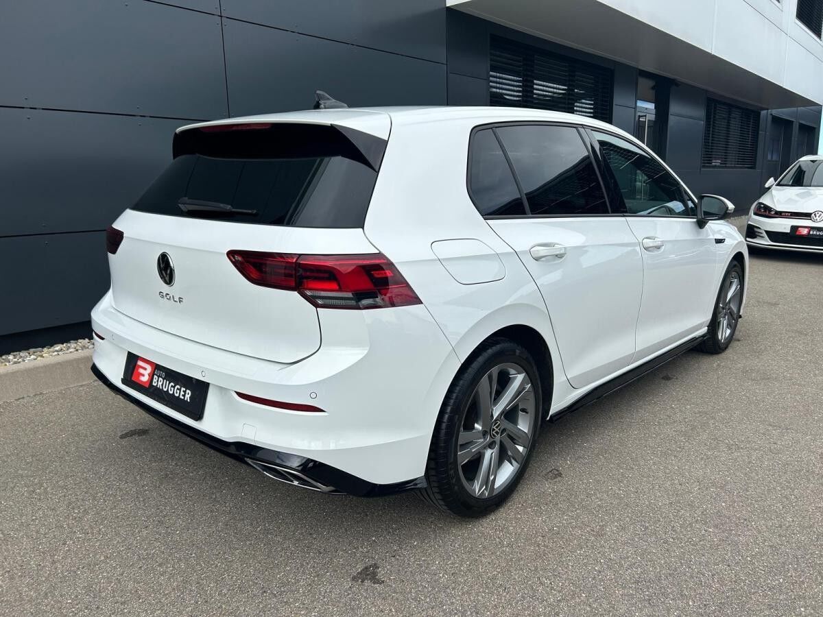 Volkswagen Golf 1.5 TSI R-LINE ACC LED KAMERA APPLE-CAR-PLAY