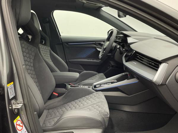 Audi RS3 Sportback S tronic Digi-Cockpit 360° Kamera