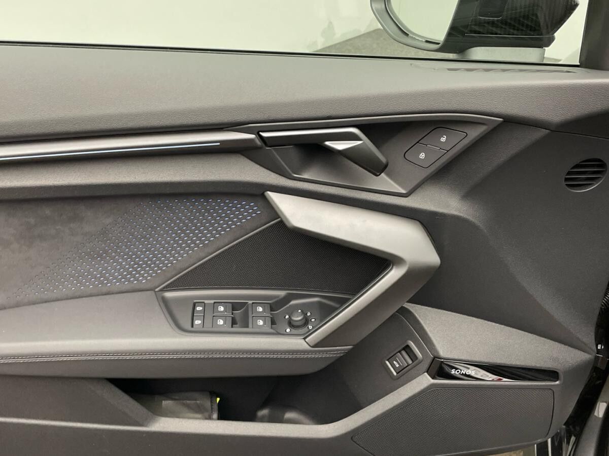 Audi RS3 Sportback S tronic Digi-Cockpit 360° Kamera