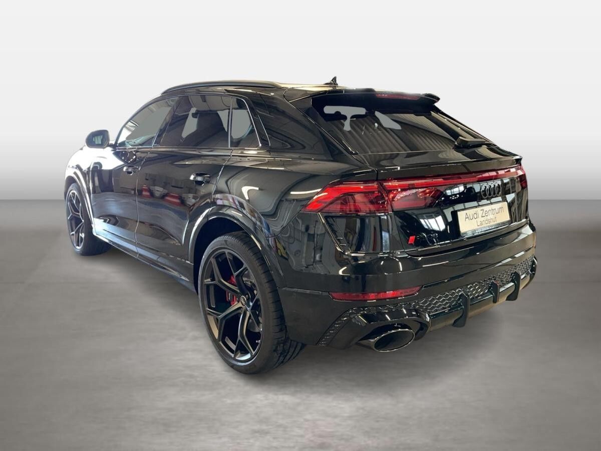 Audi RS Q8 SUV performance tiptronic 360 4xSHZ Audi RS Q8 SUV performance tiptronic 360 4xSHZ
