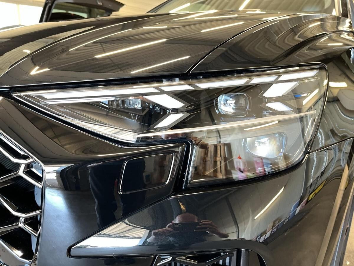 Audi RS Q8 SUV performance tiptronic 360 4xSHZ Audi RS Q8 SUV performance tiptronic 360 4xSHZ