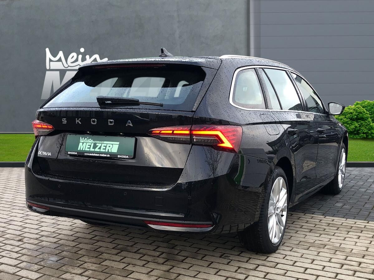 Skoda Octavia Combi Selection +Matrix+DCC+Standhzg.+Head-Up+