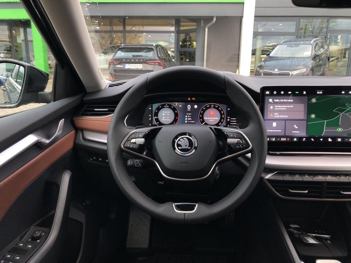 Skoda Octavia Combi Selection +Matrix+DCC+Standhzg.+Head-Up+