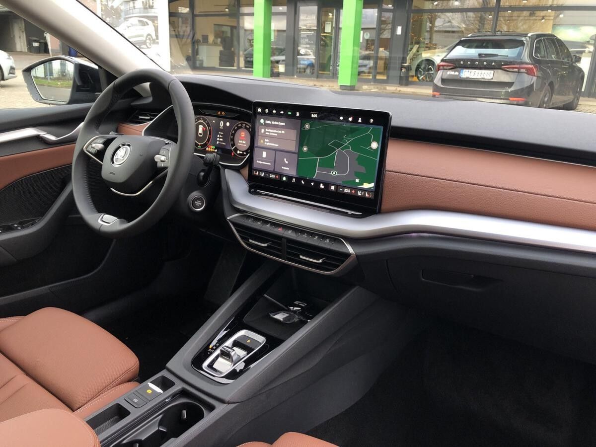 Skoda Octavia Combi Selection +Matrix+DCC+Standhzg.+Head-Up+