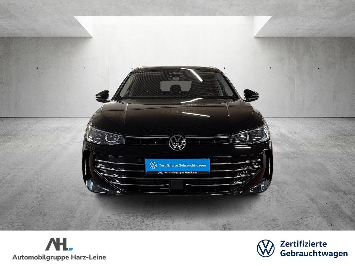 Volkswagen Passat Variant 2.0 TDI Elegance DSG Matrix AHK Navi ACC Massage AreaView