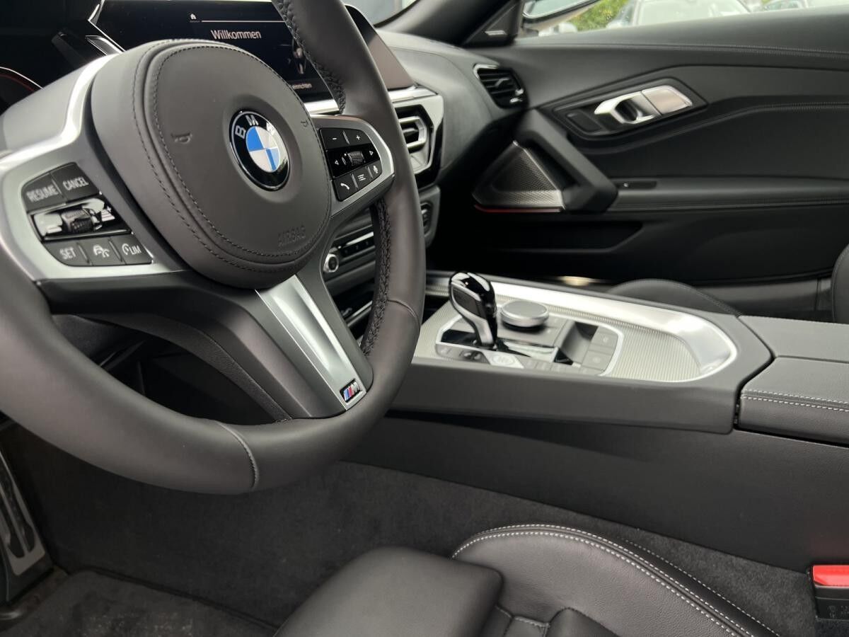 BMW Z4 M40i +++UPE: *76.449,99 ?,--+++