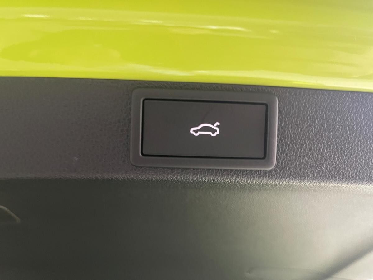 Skoda Octavia Combi Sportline 2.0 TDI DSG HUD Navi Matrix el. HK dig. Komb. 360°