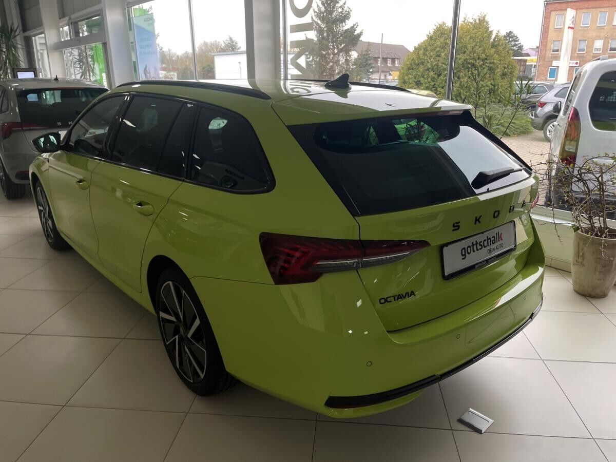 Skoda Octavia Combi Sportline 2.0 TDI DSG HUD Navi Matrix el. HK dig. Komb. 360°