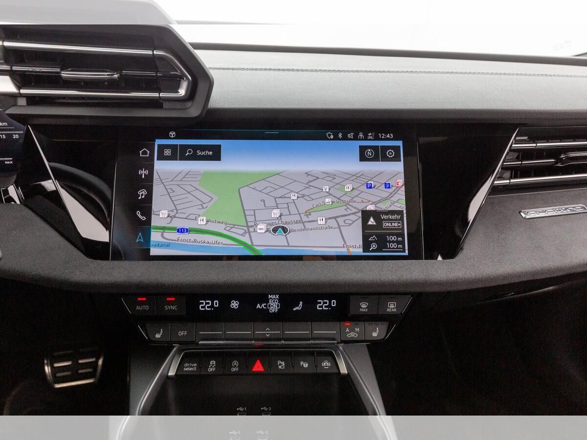 Audi S3 Limousine TFSI S tr. PDC RFK NAVI HUD PANO Audi S3 Limousine TFSI S tr. PDC RFK NAVI HUD PANO