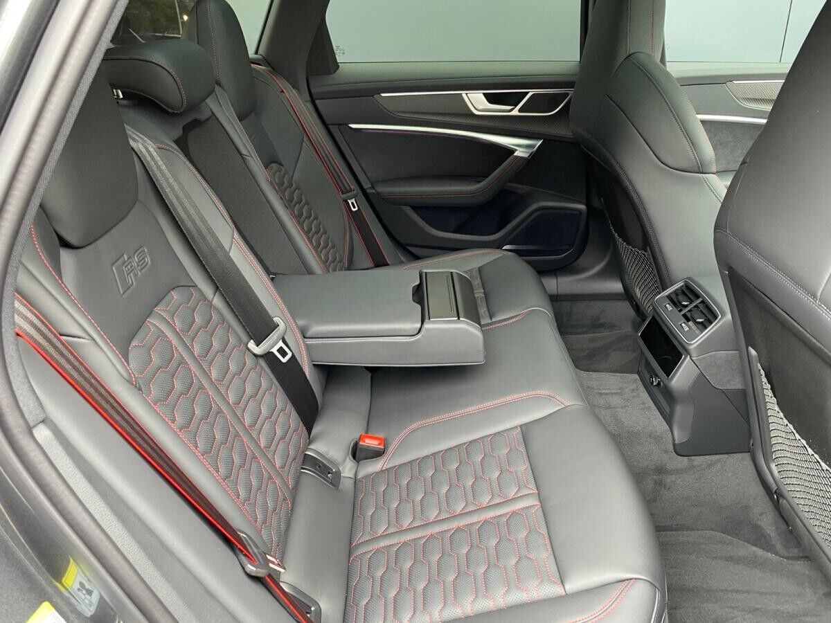 Audi RS6 Avant performance MATRIX B&O 360° AHK PANO