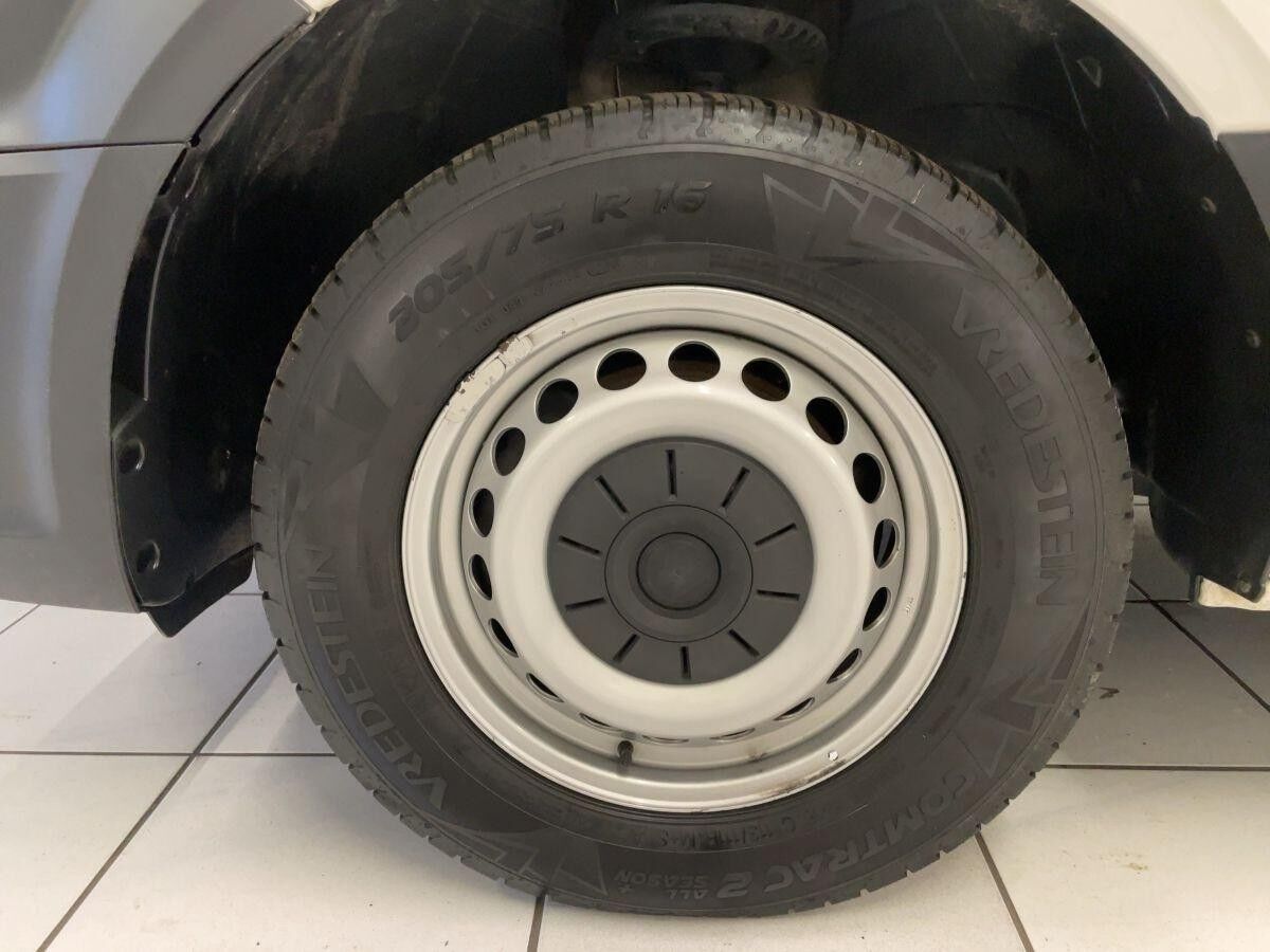 Volkswagen Crafter Kasten 35 TDI Einparkhilfe Klima Radio