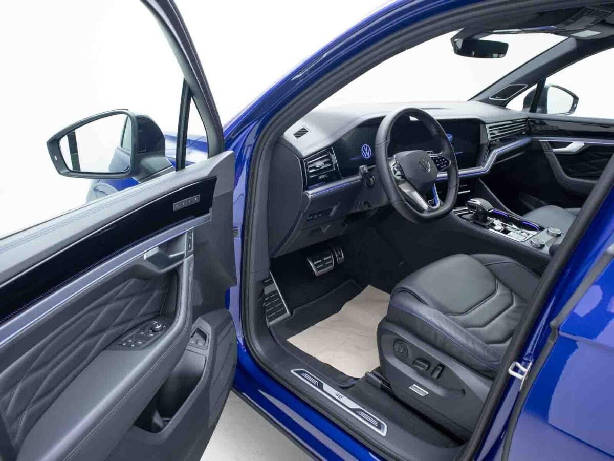 Volkswagen Touareg R 3.0 V6 TSIe*4Motion*AHK*APP*ACC*MATRIX*