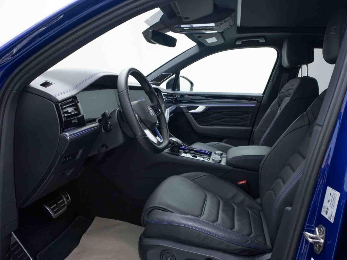 Volkswagen Touareg R 3.0 V6 TSIe*4Motion*AHK*APP*ACC*MATRIX*