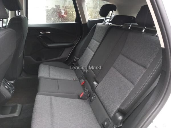 BMW X1 sDrive20i / NP= 49.130,- / AHK / Premium /