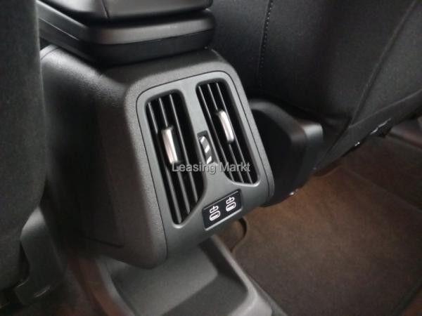 BMW X1 sDrive20i / NP= 49.130,- / AHK / Premium /