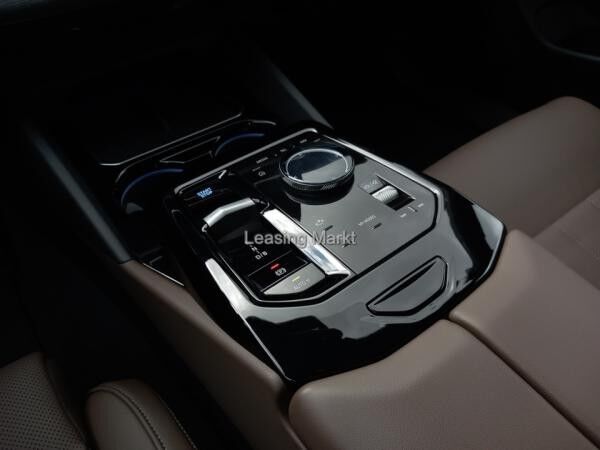 BMW i5 eDrive40 Touring M Sport / NP= 98.930,- / AHK