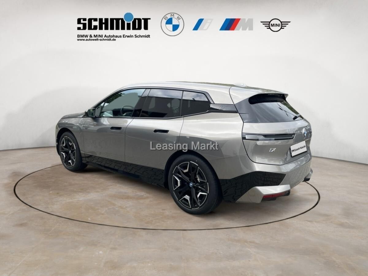 BMW ix xDrive50 Sportpaket / NP= 121.550,- / AHK /