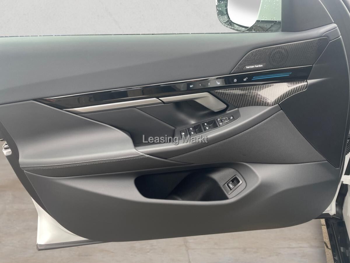 BMW 520 i Touring M Sport / NP= 80.760,- / Pano / AHK