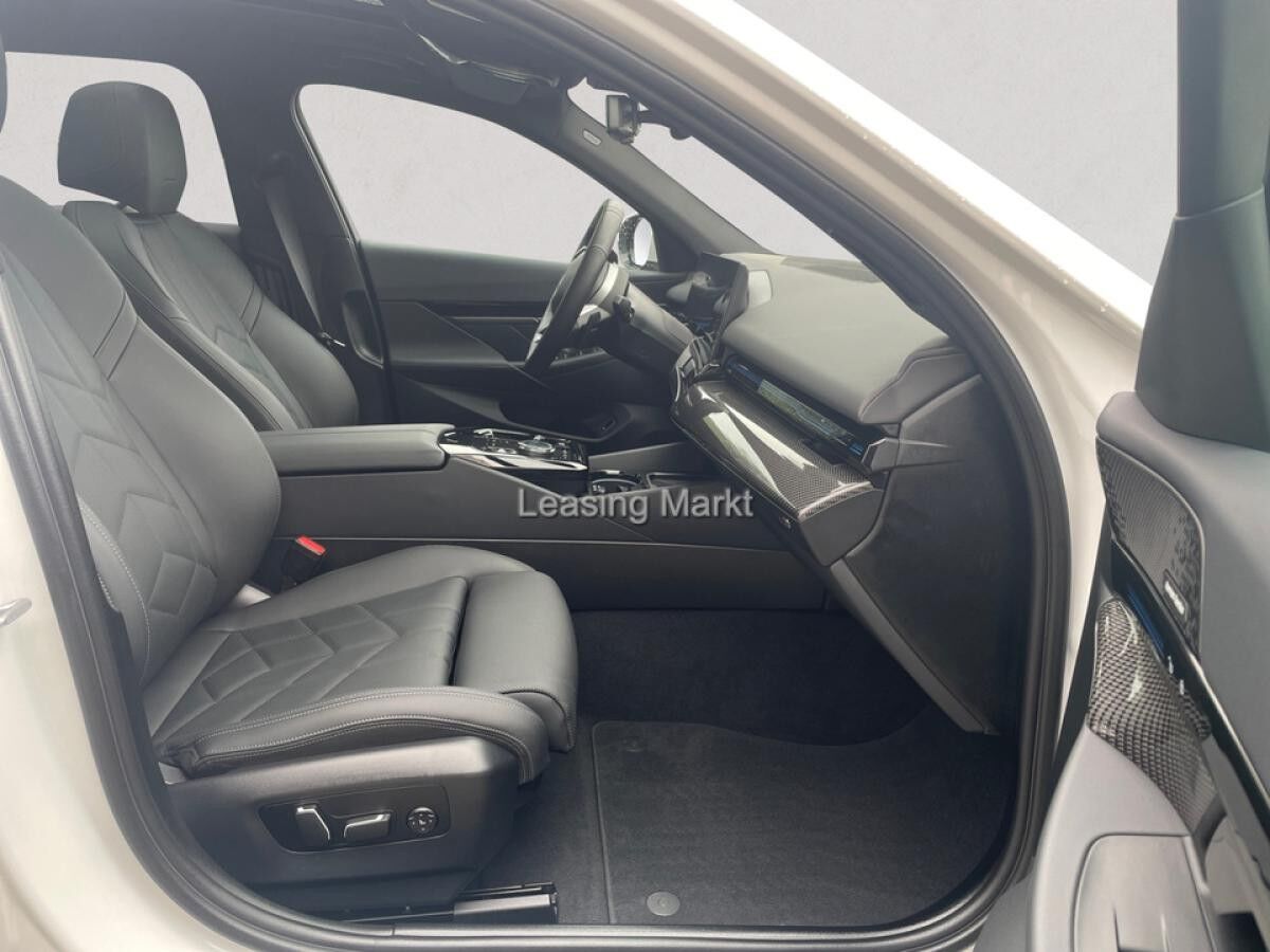 BMW 520 i Touring M Sport / NP= 80.760,- / Pano / AHK