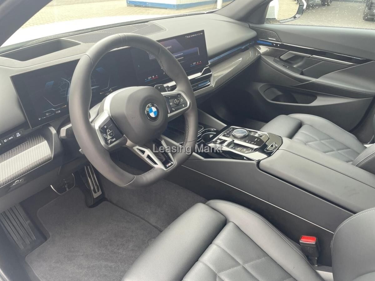 BMW 520 i Touring M Sport / NP= 80.760,- / Pano / AHK