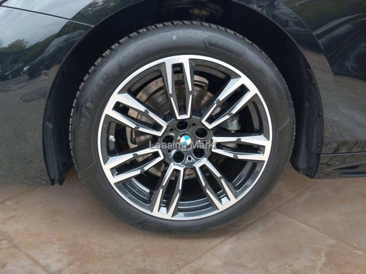 BMW 520 i Touring M Sport / NP=77.280,- / AHK/ Standh