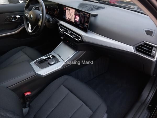 BMW 320 i Touring / NP= 58.240,- / Sitz Memory /