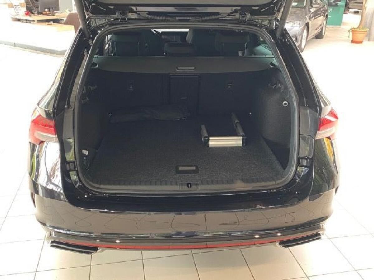 Skoda Octavia Combi RS 2,0 TSI 7-Gang-DSG Sofort Verfügbar