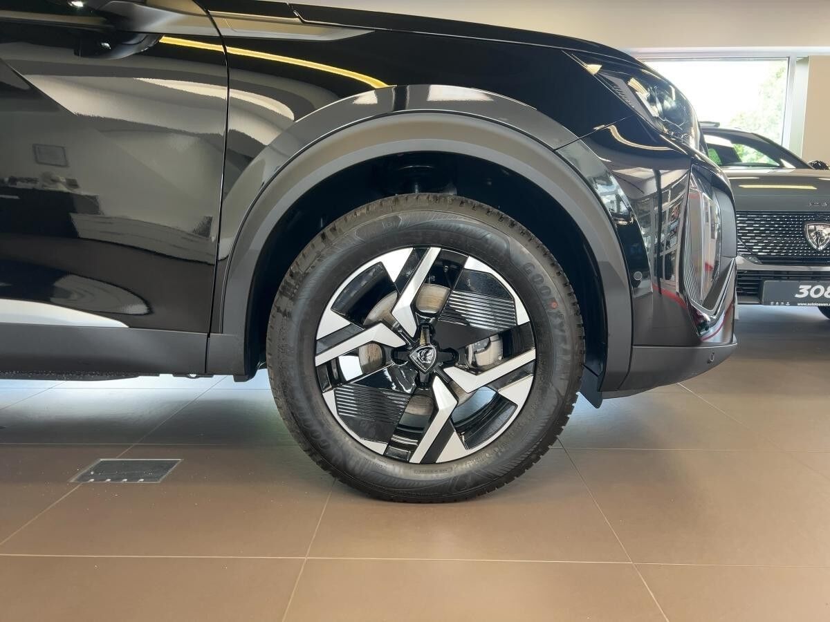 Peugeot 2008 Allure Hybrid 145 e-DSC6 - Grip Control Paket *Sofort Verfügbar*