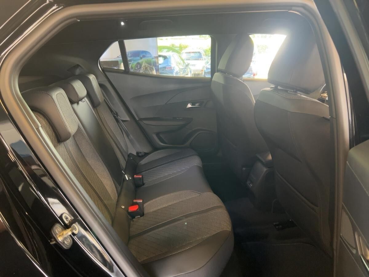 Peugeot 2008 Allure Hybrid 145 e-DSC6 - Grip Control Paket *Sofort Verfügbar*