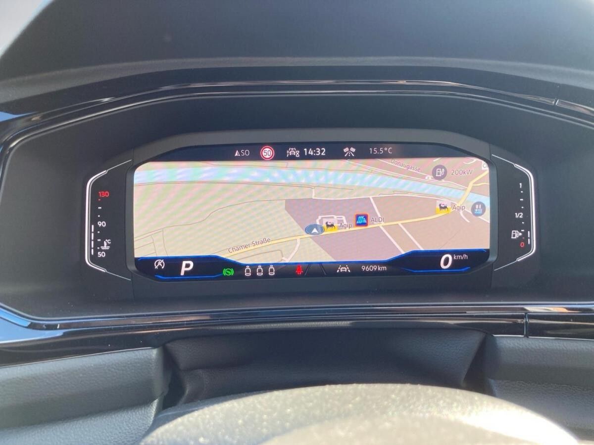 Volkswagen T-Roc R BLACK STYLE 2.0TSI DSG 4M NP.69T AKRAPOVIC.AHK.KAMERA.NAVI.PANO