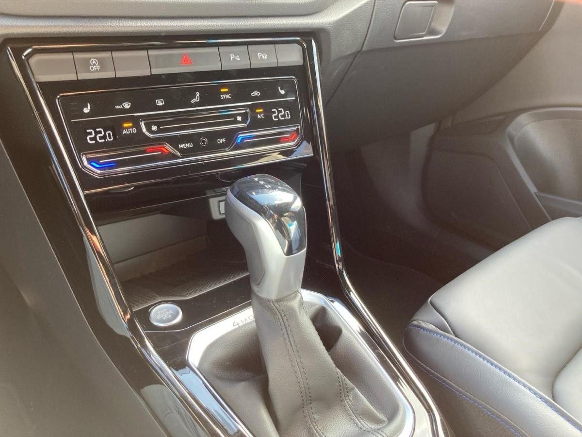 Volkswagen T-Roc R BLACK STYLE 2.0TSI DSG 4M NP.69T AKRAPOVIC.AHK.KAMERA.NAVI.PANO