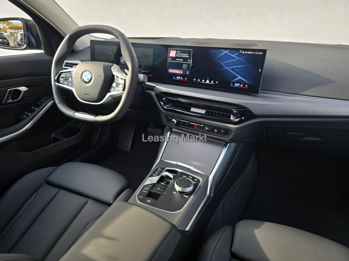 BMW 318 i Touring Auto Navi Tempom.aktiv Bluetooth PDC MP3 Schn.
