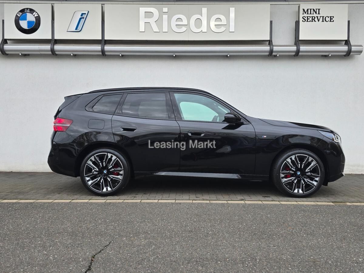 BMW X3 xDrive20d AT Navi Tempom.aktiv Panoramadach Bluetooth PDC BMW X3 xDrive20d AT Navi Tempom.aktiv Panoramadach Bluetooth PDC