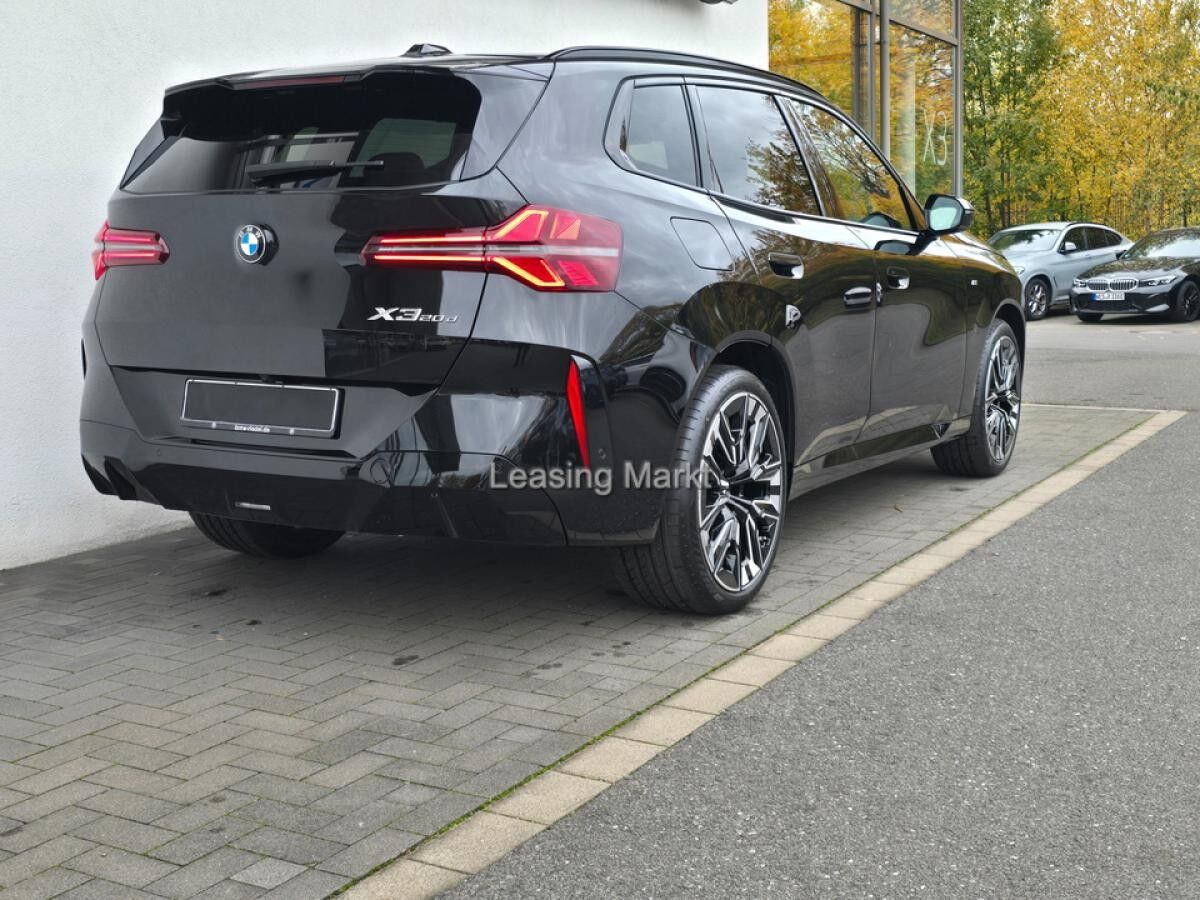 BMW X3 xDrive20d AT Navi Tempom.aktiv Panoramadach Bluetooth PDC BMW X3 xDrive20d AT Navi Tempom.aktiv Panoramadach Bluetooth PDC