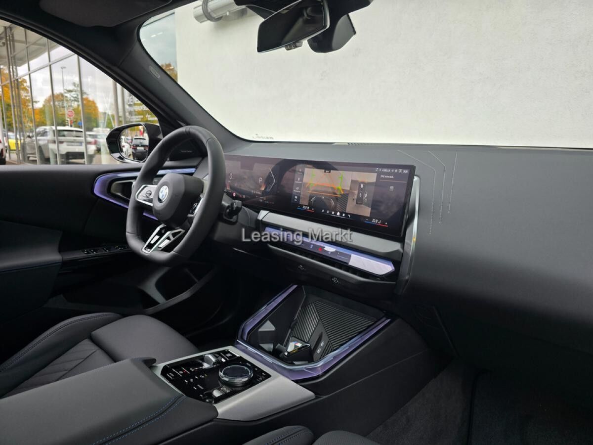 BMW X3 xDrive20d AT Navi Tempom.aktiv Panoramadach Bluetooth PDC BMW X3 xDrive20d AT Navi Tempom.aktiv Panoramadach Bluetooth PDC