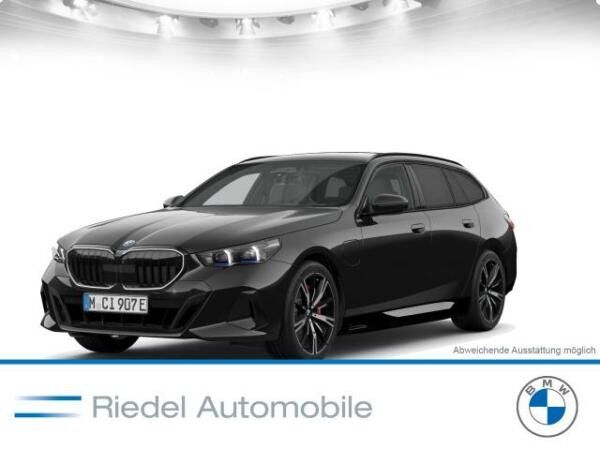 BMW 550 e xDrive Touring Navi Tempom.aktiv Panoramadach Bluetooth PDC MP3 Schn.