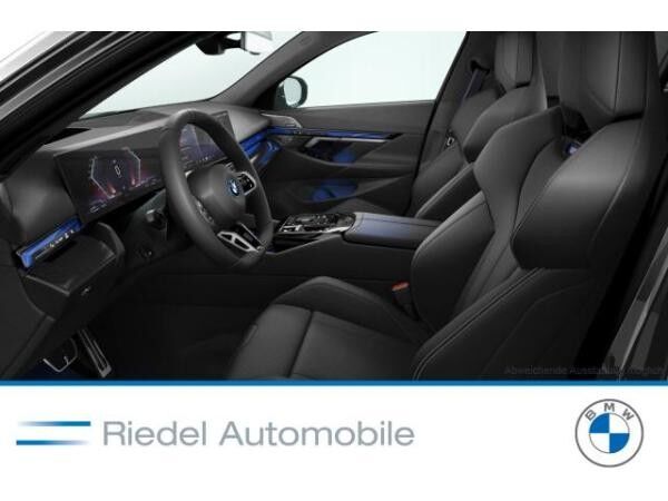 BMW 550 e xDrive Touring Navi Tempom.aktiv Panoramadach Bluetooth PDC MP3 Schn.