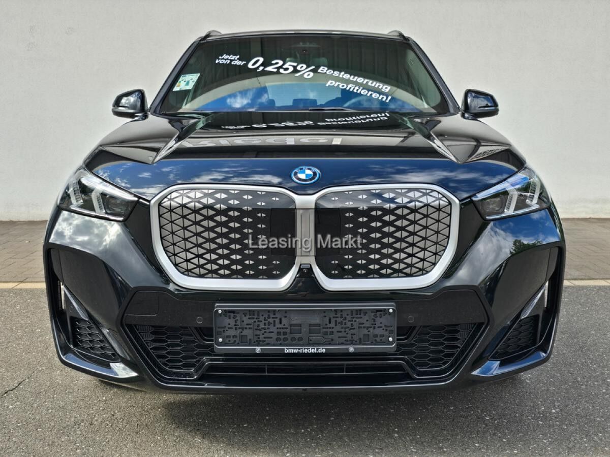 BMW iX1 xDrive30 Navi Tempom.aktiv Bluetooth PDC HeadUp