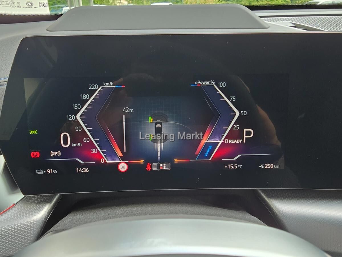 BMW iX1 xDrive30 Navi Tempom.aktiv Bluetooth PDC HeadUp