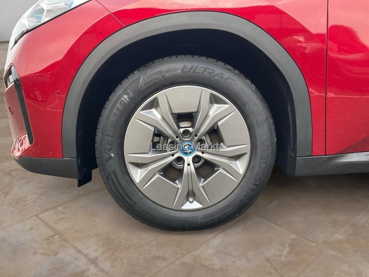 BMW iX2 ix2 xDrive30 / NP= 62.390,- / Adapt. LED / Head