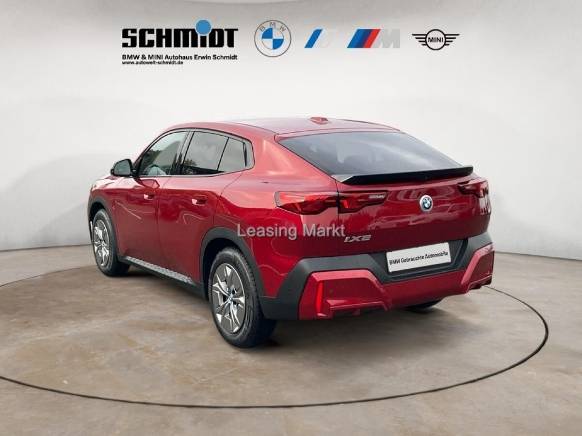 BMW iX2 ix2 xDrive30 / NP= 62.390,- / Adapt. LED / Head