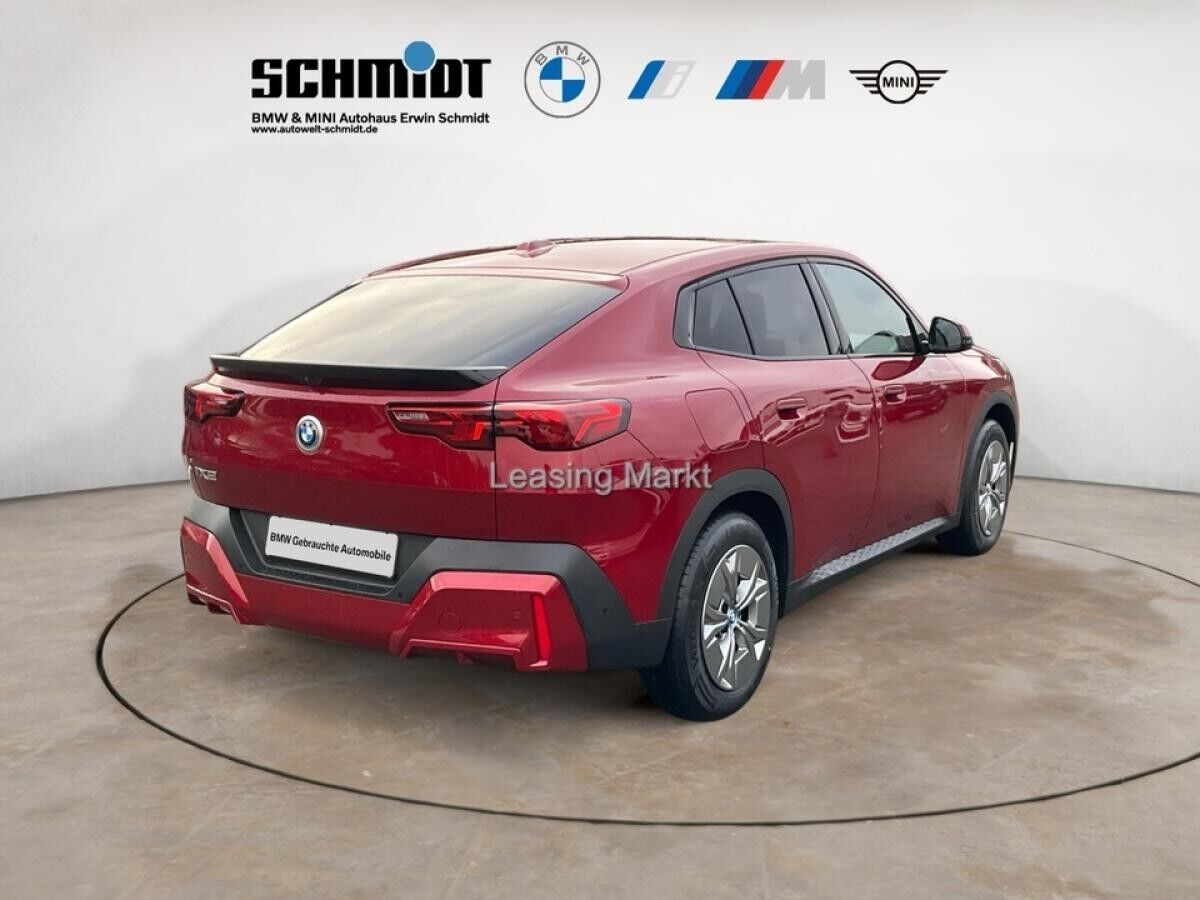 BMW iX2 ix2 xDrive30 / NP= 62.390,- / Adapt. LED / Head