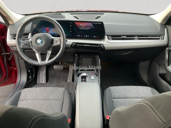 BMW iX2 xDrive30 / NP= 62.390,- / Adapt. LED / Head