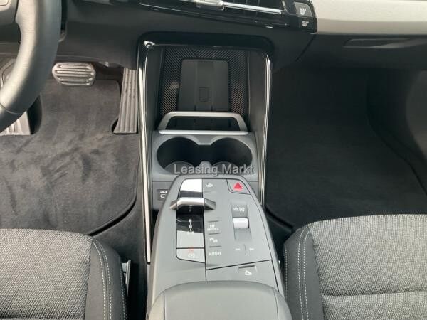 BMW iX2 xDrive30 / NP= 62.390,- / Adapt. LED / Head