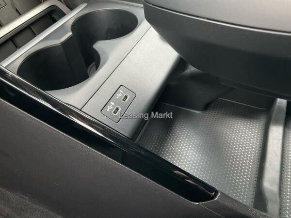 BMW iX2 xDrive30 / NP= 62.390,- / Adapt. LED / Head