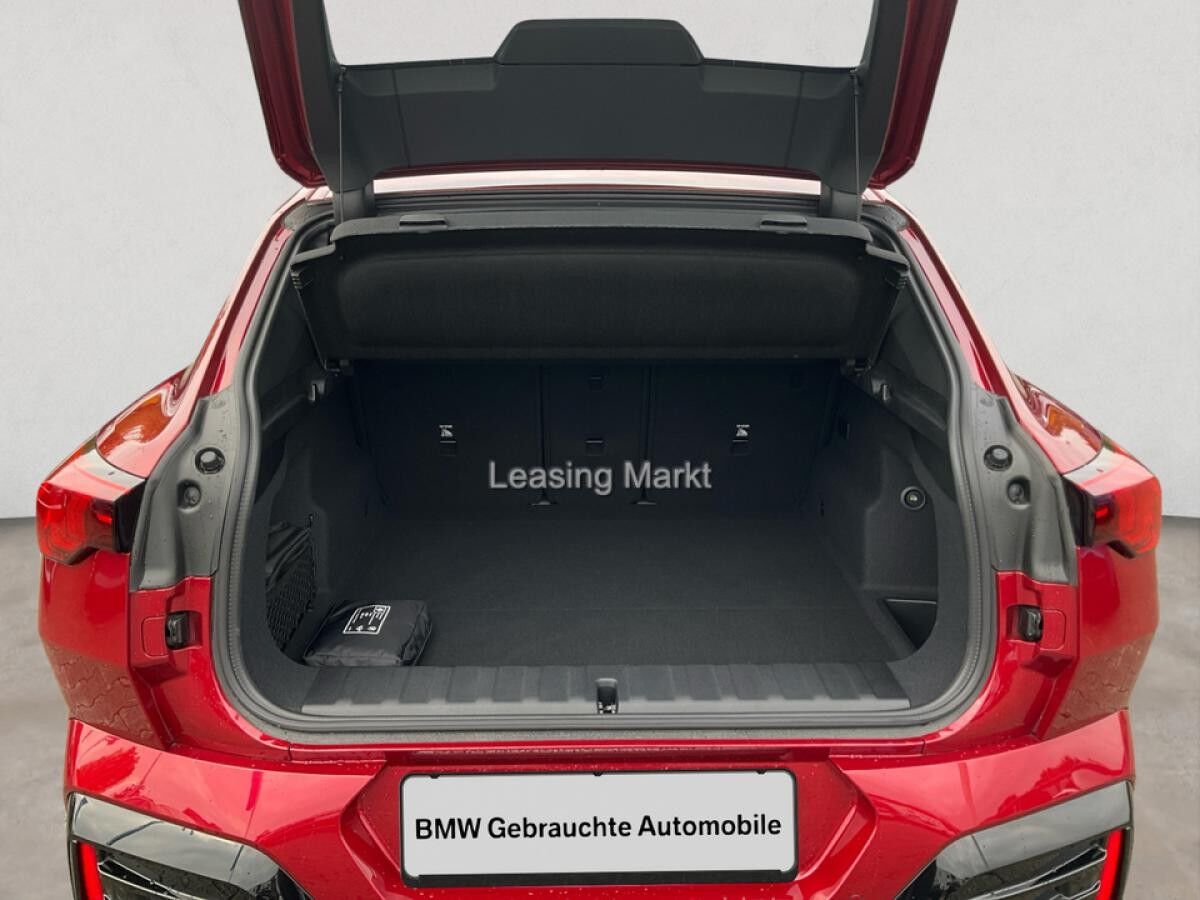 BMW iX2 xDrive30 M Sport / NP= 72.690,- / AHK / Head