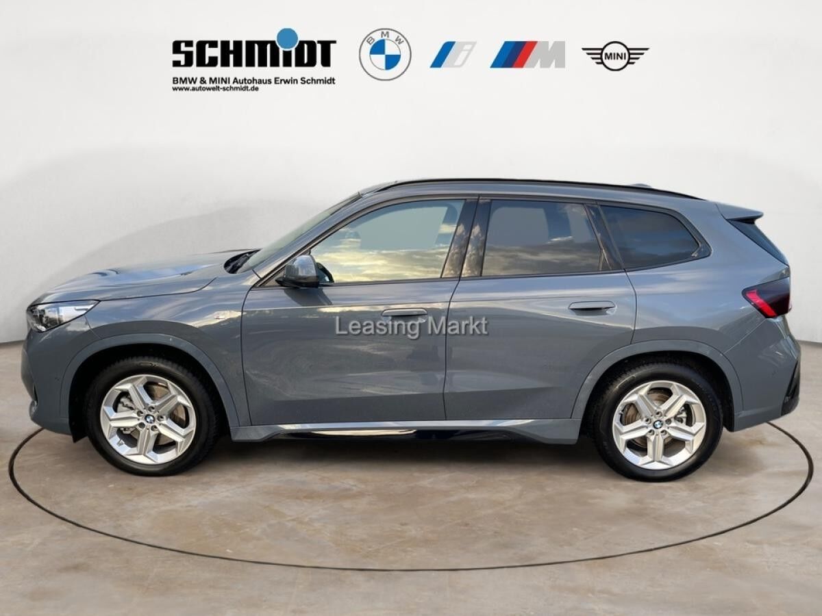 BMW X1 xDrive23i M Sport / NP= 68.460,- / Pano / AHK