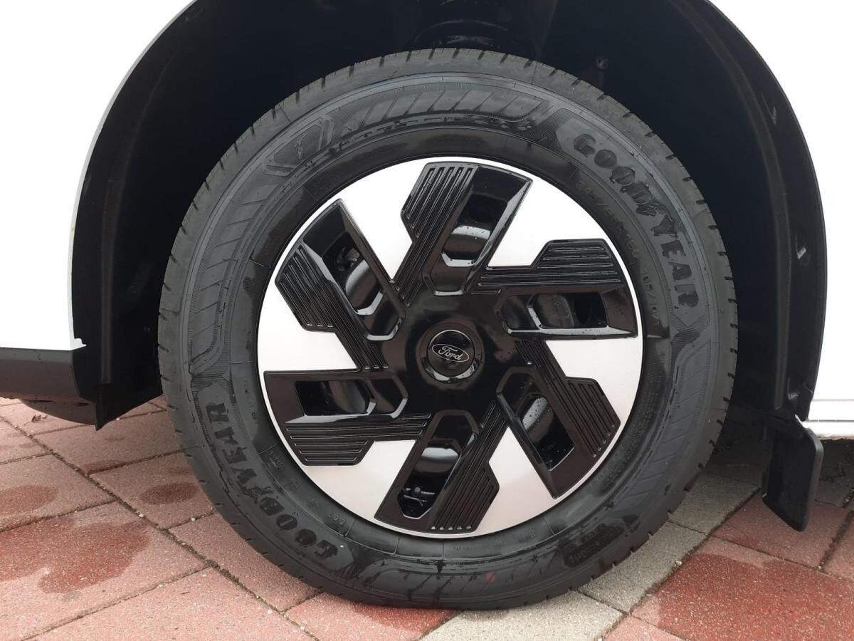 Ford Transit Custom 2.5l PHEV Kasten 320L1 Trend LED