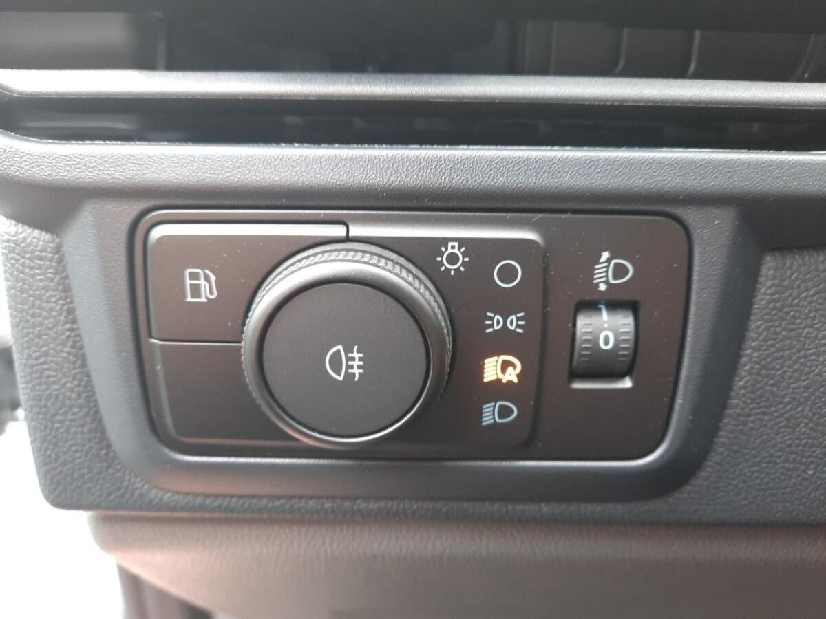 Ford Transit Custom 2.5l PHEV Kasten 320L1 Trend LED